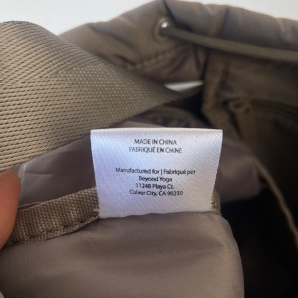 Beyond Yoga Convertible Gym Bag - Picture 12 of 13